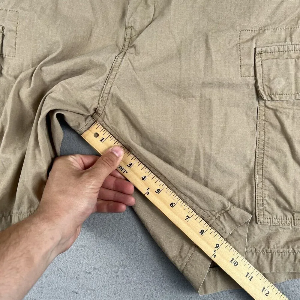 Levis Rip Stop Cotton Beige Cargo Shorts 9” Inseam Mens Size 38‎